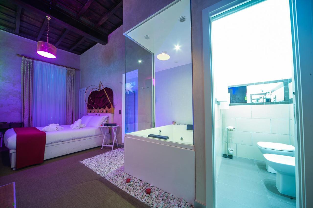 Irooms Jacuzzi Pensión