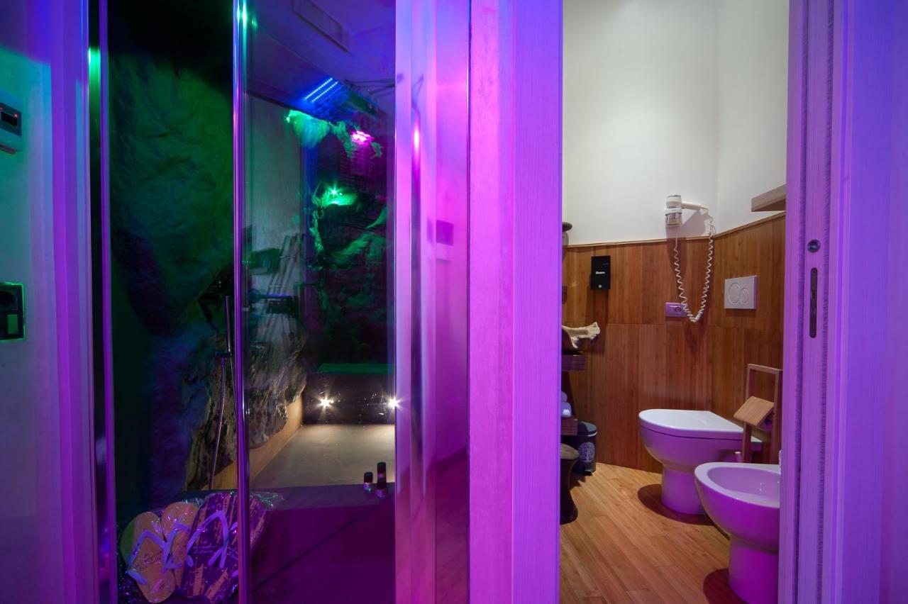 Irooms Jacuzzi Pensión
