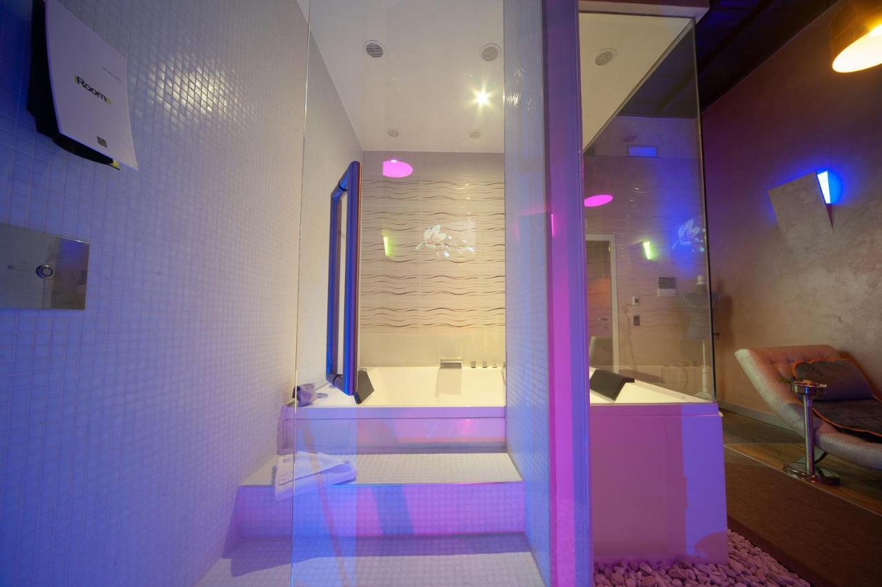 Irooms Jacuzzi Pensión 2*