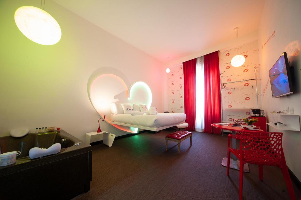 Irooms Jacuzzi Pensión