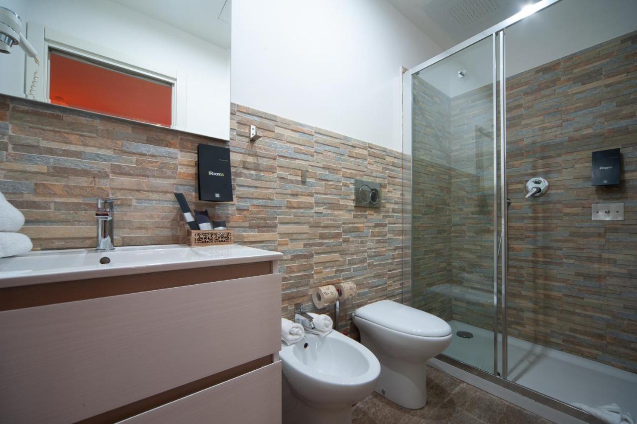 Casa de hóspedes Irooms Jacuzzi
